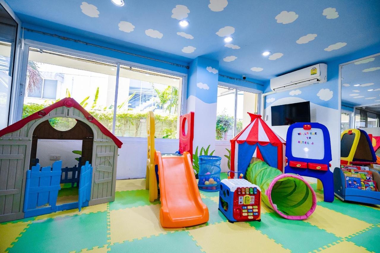 Hotel J Residence Pattaya - SHA Extra Plus Bagian luar foto